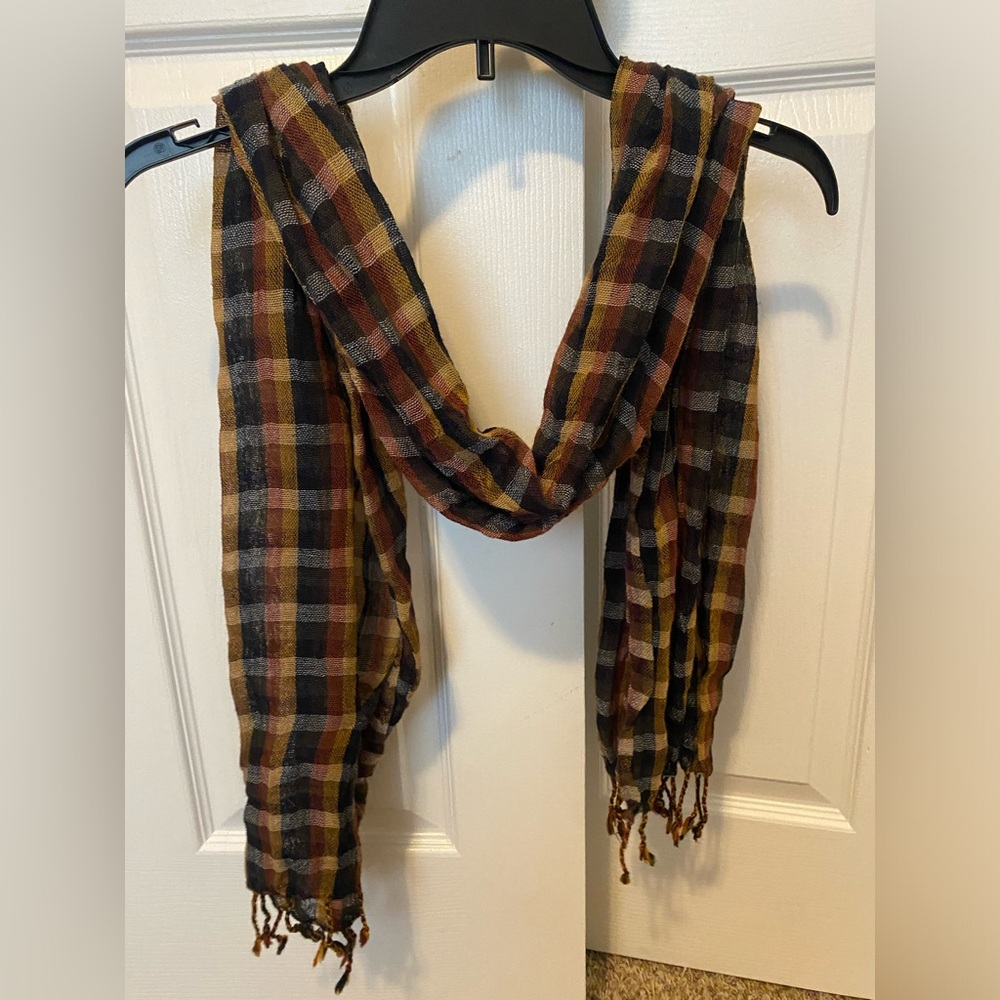 ⭐️5/$15! 8 Scarf Bundle! - Picture 16 of 16